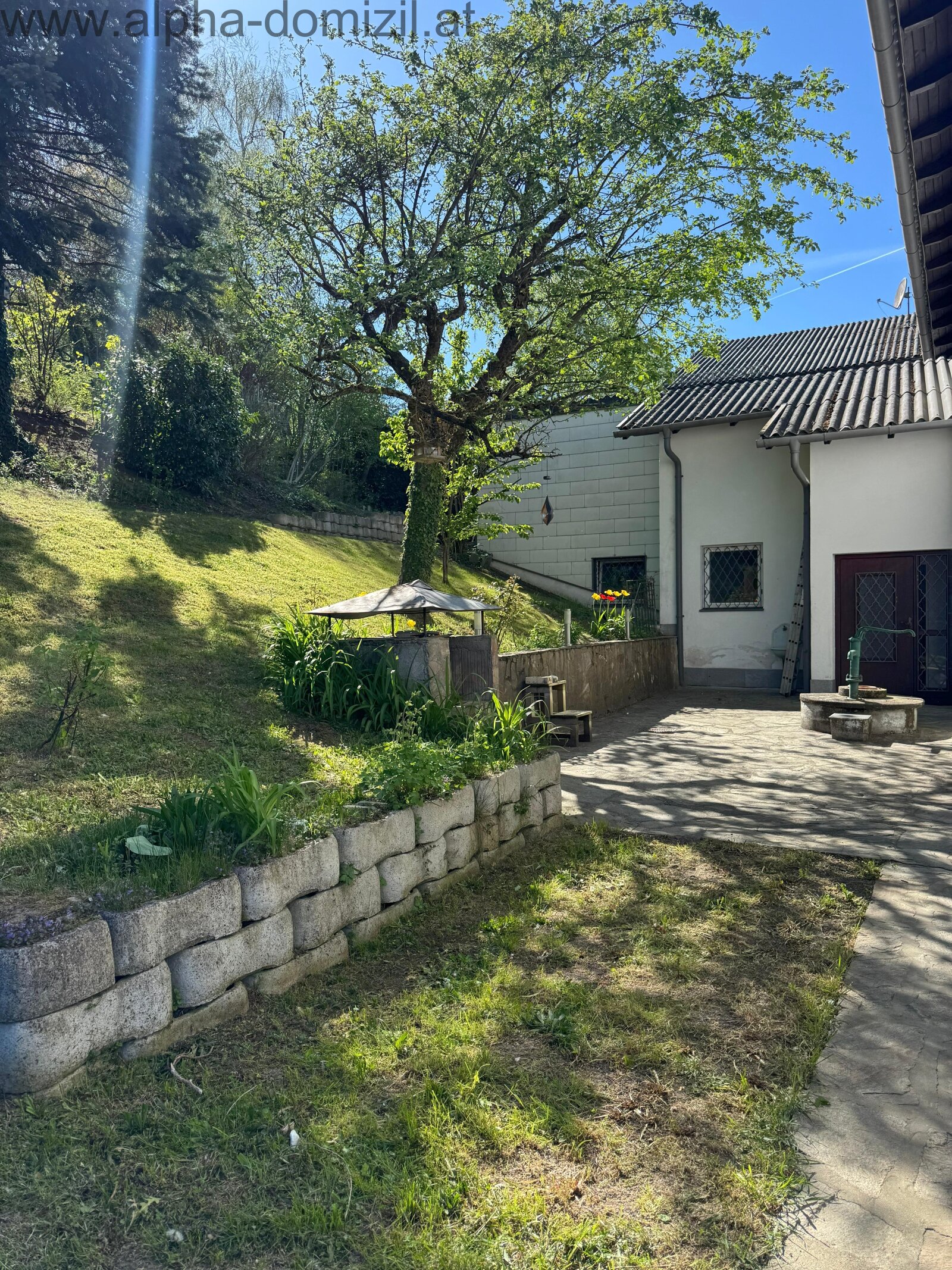HINTERER GARTEN + BRUNNEN