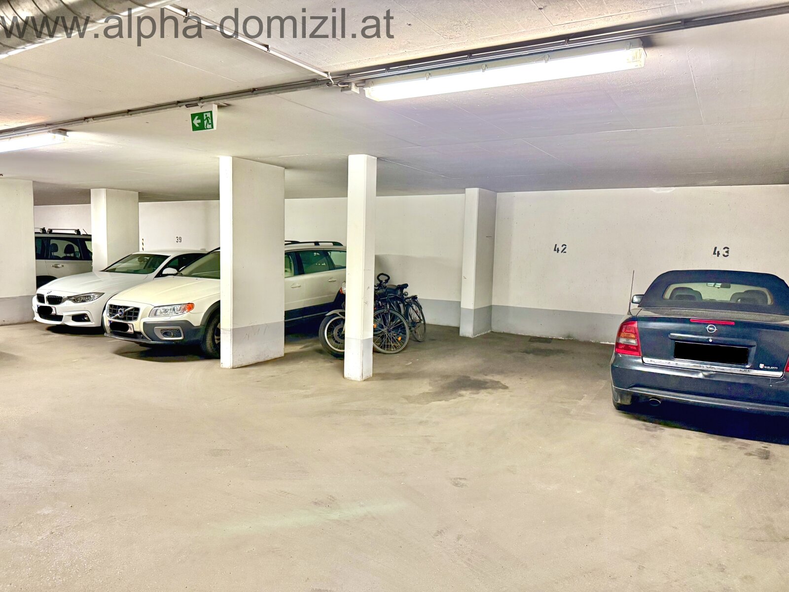 GARAGENPLATZ / RAIMUND THEATER 